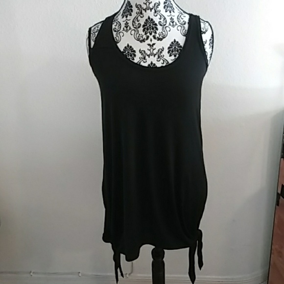 Tops - 🌹***SOLD*** 🌹